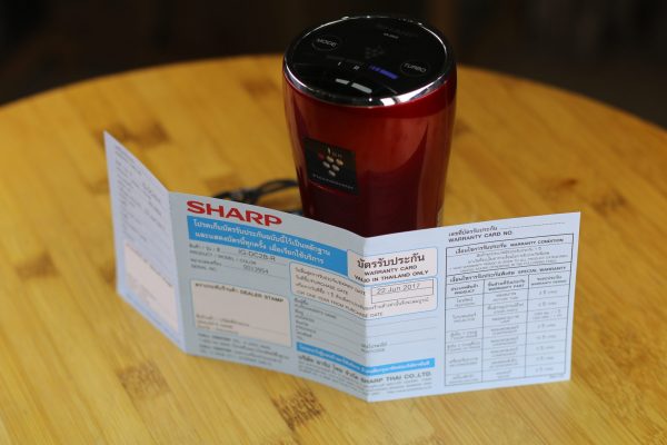 Máy khử mùi ô tô Sharp