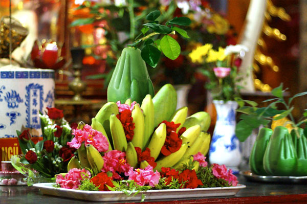 Hoa cúng ngày Tết rất đa dạng
