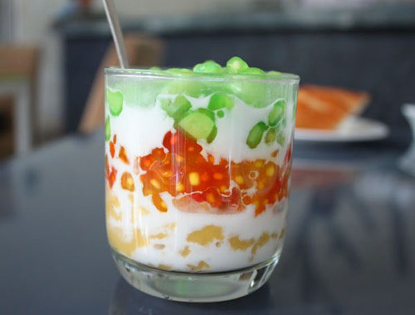 Cốc chè hấp dẫn tiềm ẩn những nguy cơ gây hại cho sức khỏe